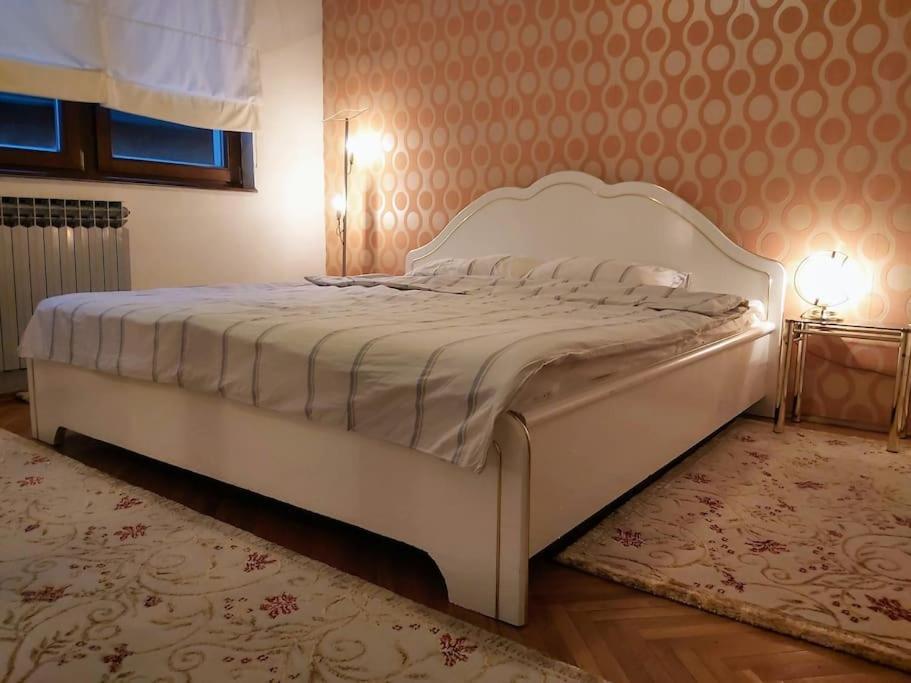 Spacious Condo Near Bascarsija - Free Parking SJJ Eksteriør bilde